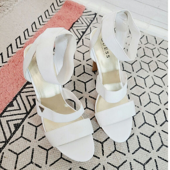 GUESS NETTA STRAPPY HEELS IN WHITE, SZ 9 - Picture 2 of 16
